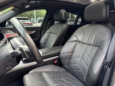 2025 BMW 7 Series 740i