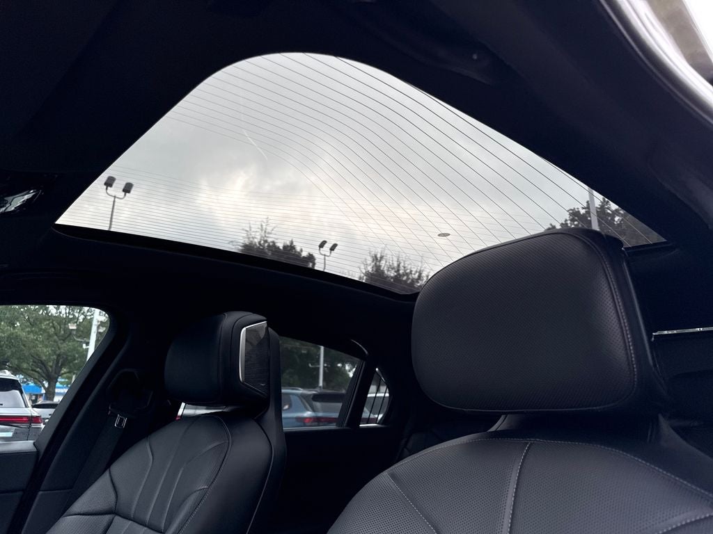 2025 BMW 7 Series 740i