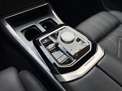 2025 BMW 7 Series 740i