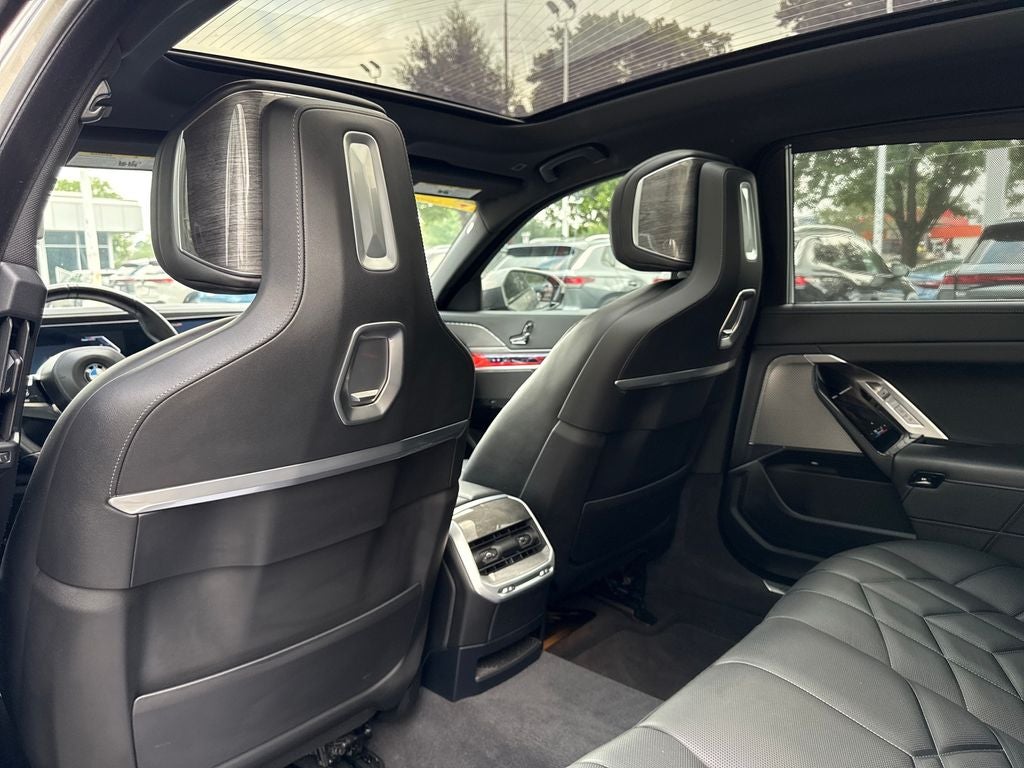 2025 BMW 7 Series 740i