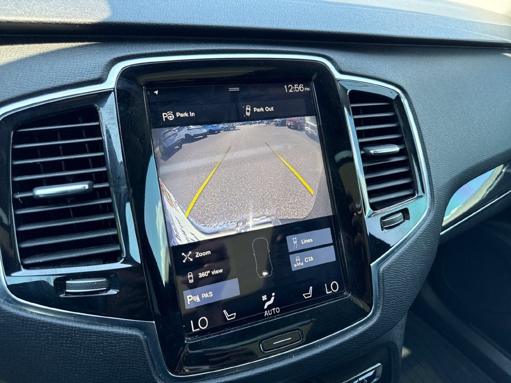2017 Volvo XC90 T6 Momentum