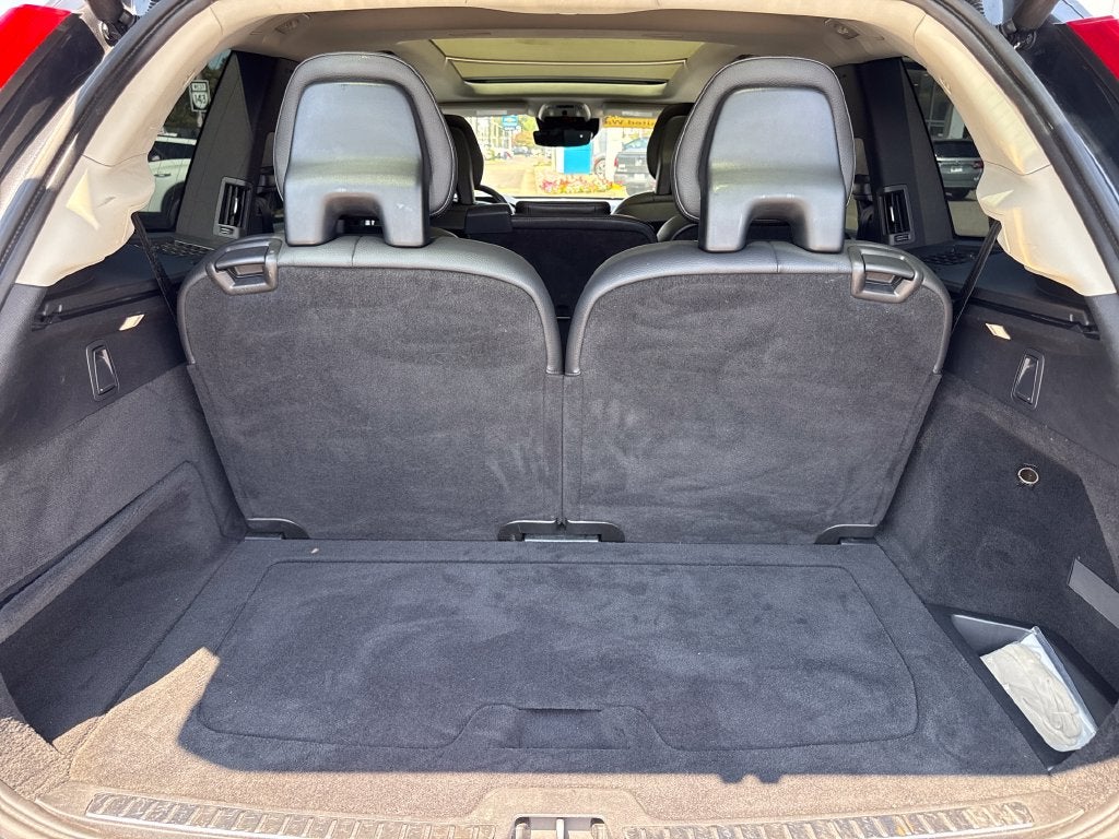 2017 Volvo XC90 T6 Momentum