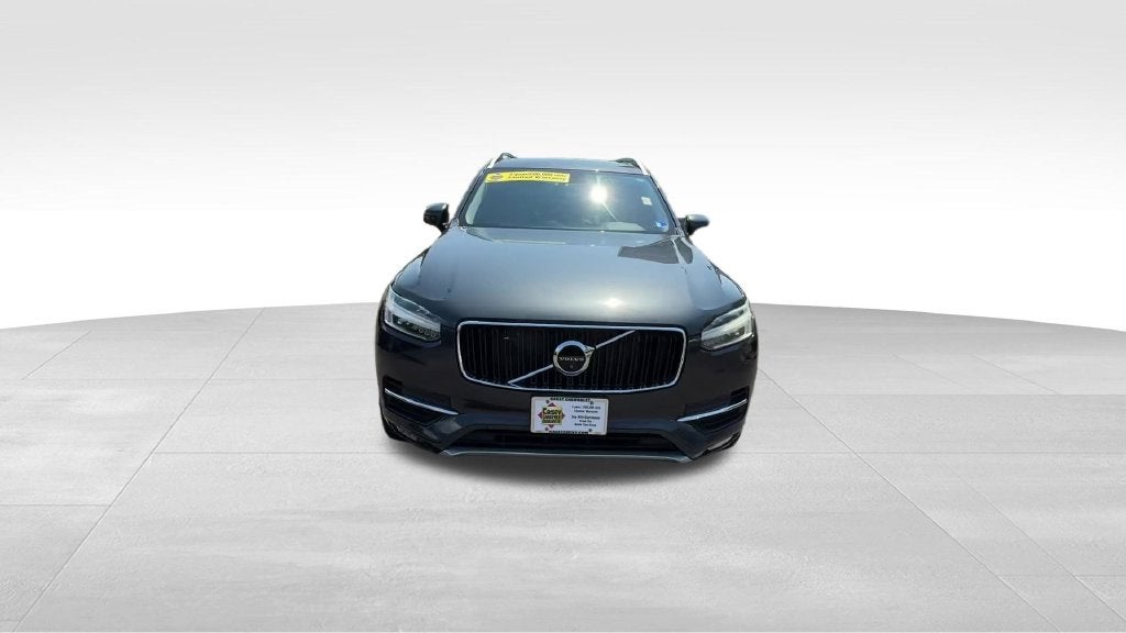 2017 Volvo XC90 T6 Momentum