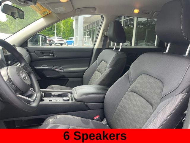 2025 Nissan Pathfinder S