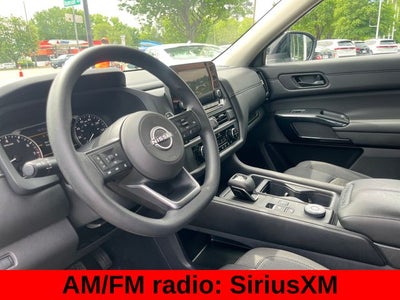 2025 Nissan Pathfinder S