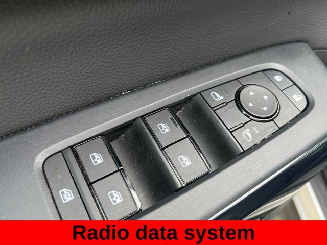 2025 Nissan Pathfinder S