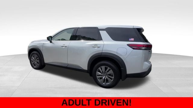 2025 Nissan Pathfinder S