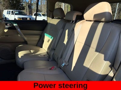 2012 Toyota Highlander SE