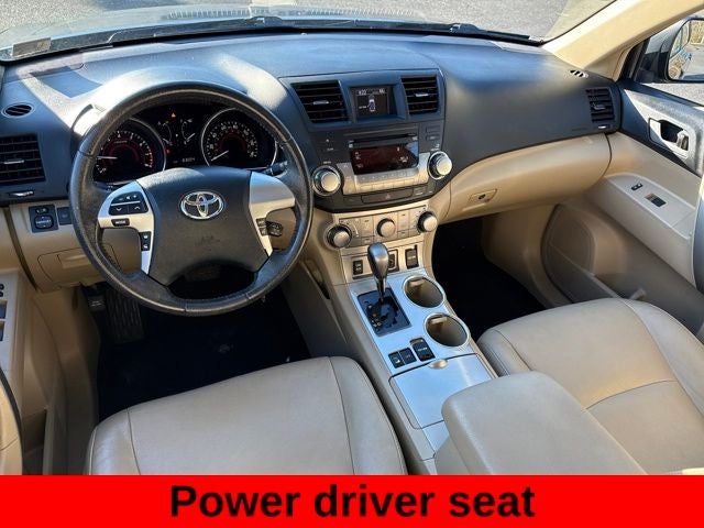 2012 Toyota Highlander SE
