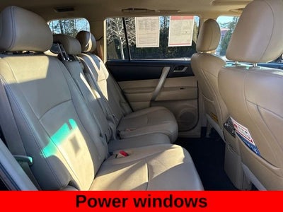 2012 Toyota Highlander SE