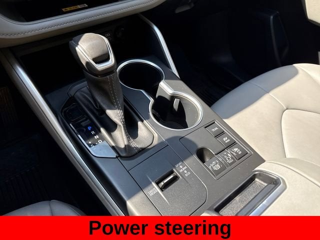 2023 Toyota Highlander Hybrid XLE