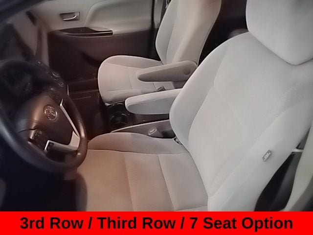 2016 Toyota Sienna LE