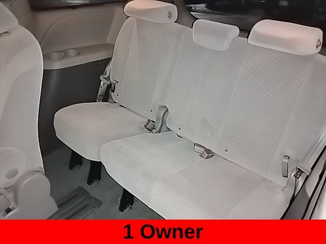 2016 Toyota Sienna LE
