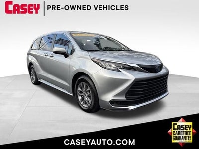2023 Toyota Sienna LE 8 Passenger