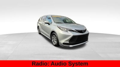 2023 Toyota Sienna LE 8 Passenger