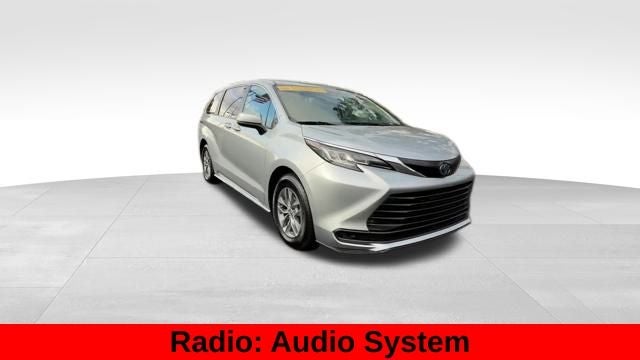 2023 Toyota Sienna LE 8 Passenger