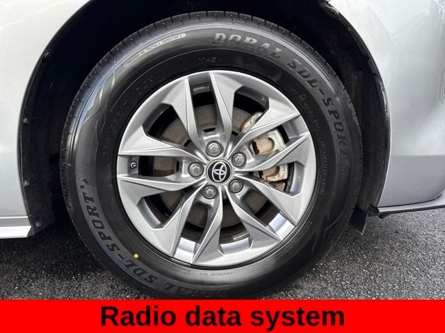 2023 Toyota Sienna LE 8 Passenger