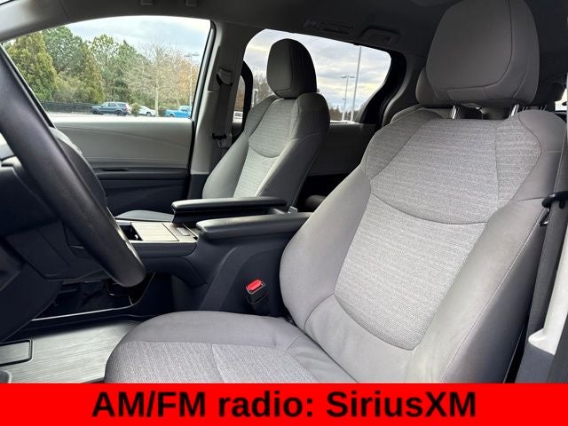 2023 Toyota Sienna LE 8 Passenger