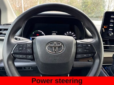 2023 Toyota Sienna LE 8 Passenger