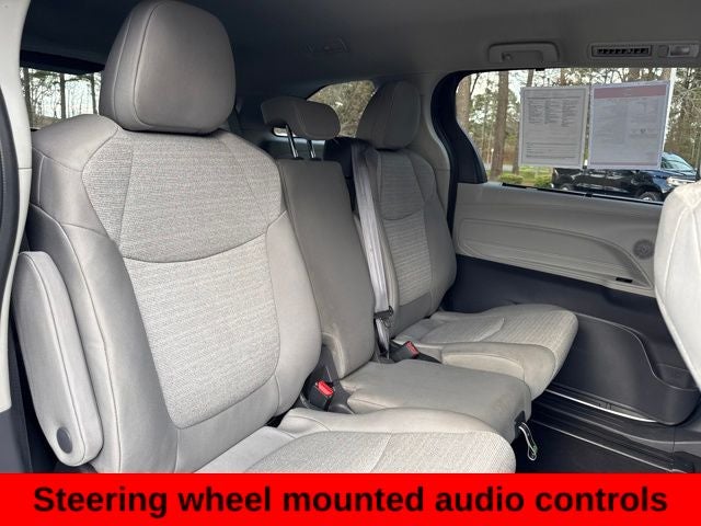 2023 Toyota Sienna LE 8 Passenger
