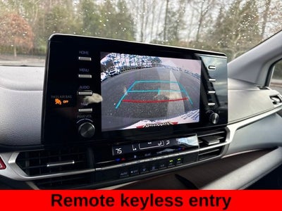 2023 Toyota Sienna LE 8 Passenger