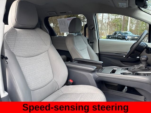 2023 Toyota Sienna LE 8 Passenger