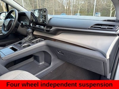 2023 Toyota Sienna LE 8 Passenger