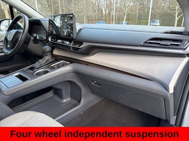 2023 Toyota Sienna LE 8 Passenger
