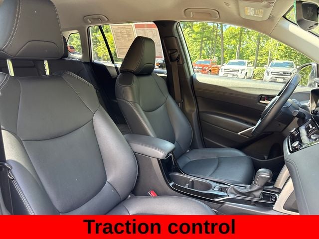 2025 Toyota Corolla Cross XLE