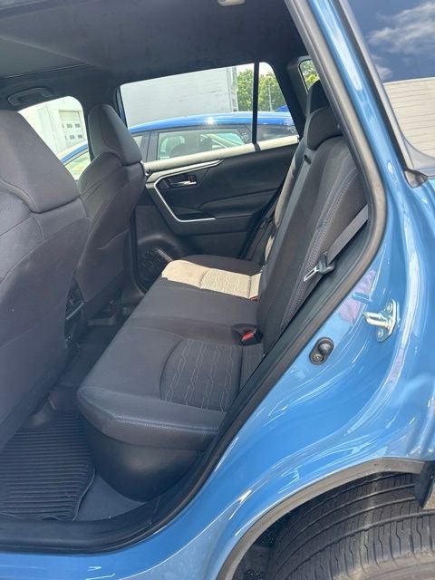 2022 Toyota RAV4 Hybrid SE