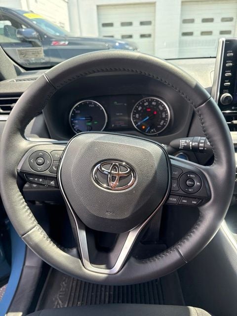 2022 Toyota RAV4 Hybrid SE