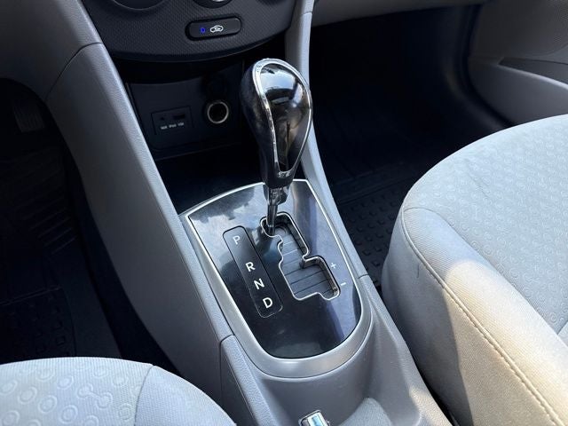 2013 Hyundai Accent SE