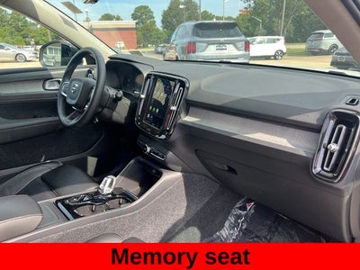 2023 Volvo XC40 Ultimate